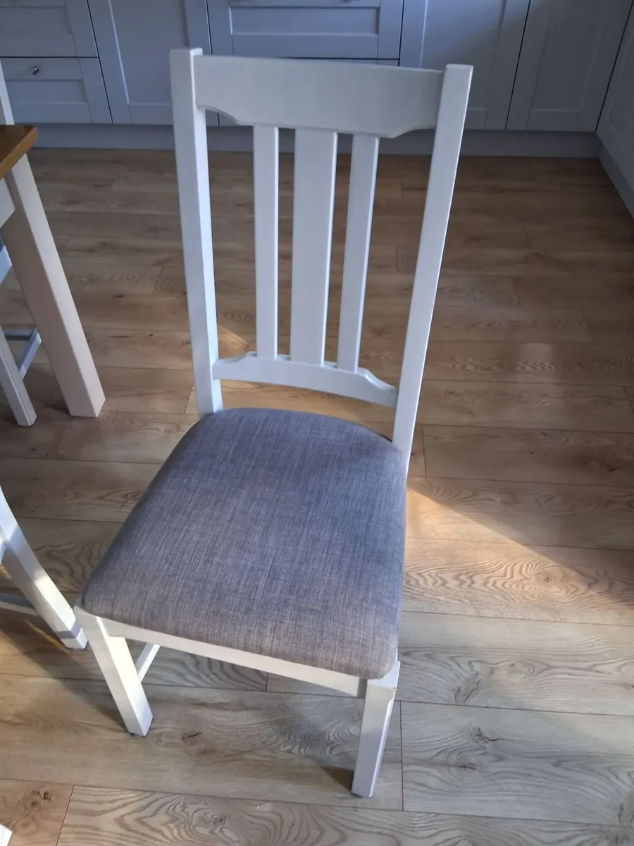 4 chairs from Ezliving - Image 4