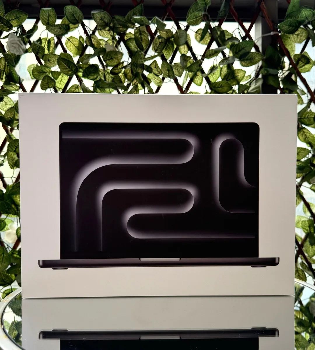 💻 MacBook Pro 14” (M5, 24GB RAM, 1TB) - Image 1