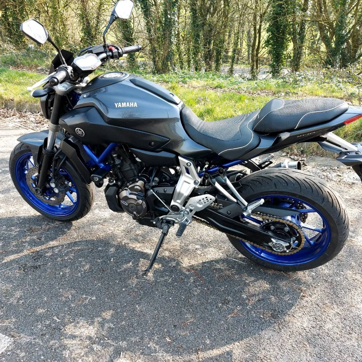 YAMAHA MT07 - Image 2