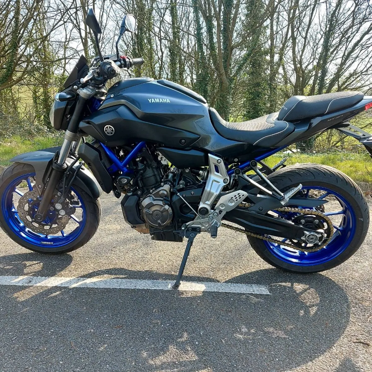 YAMAHA MT07 - Image 1