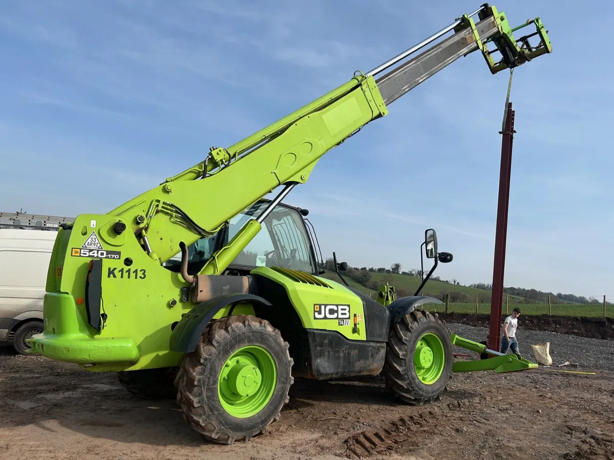 2017 JCB 540-170 - Image 2