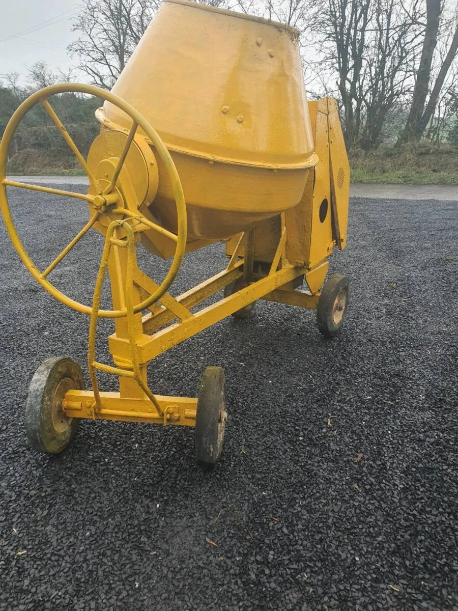 Cement mixer - Image 2
