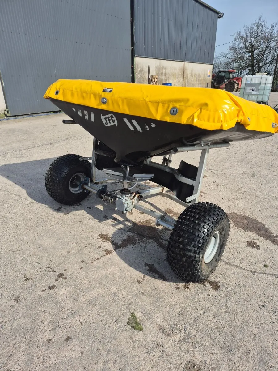 JFC Quad Fertiliser Spreader - Image 2