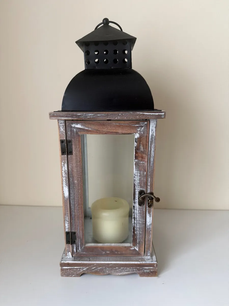 Decorative Candle Lantern - Image 1