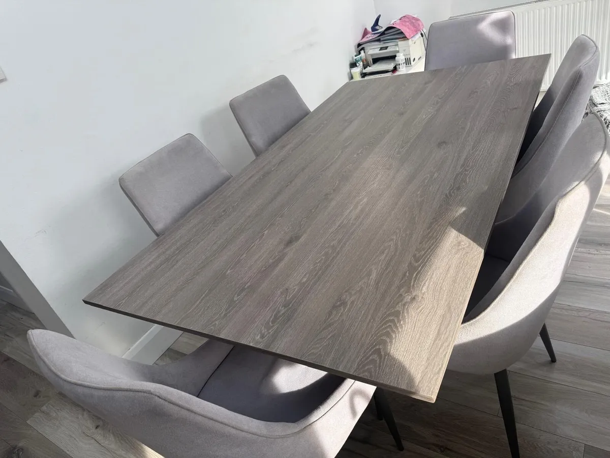 Kitchen table  and chairs - Image 1