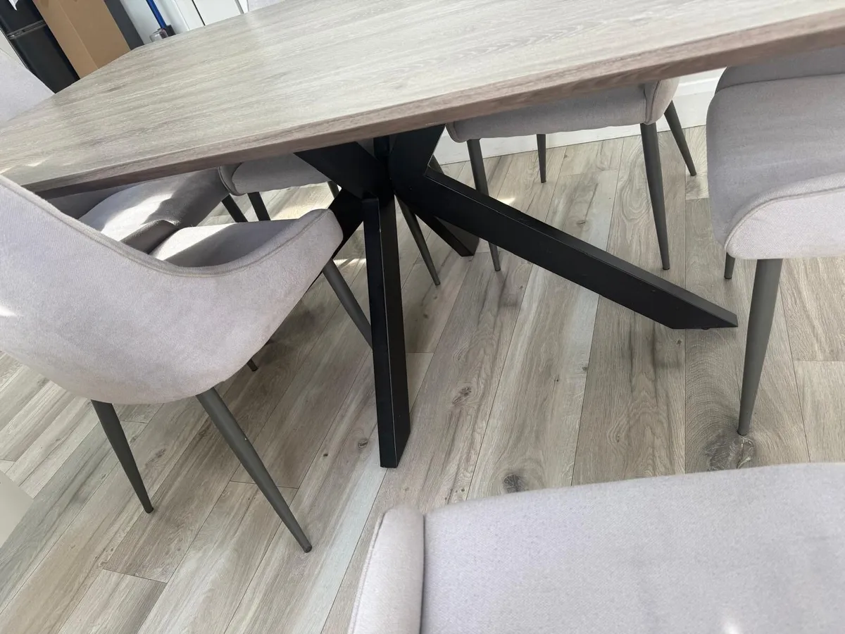 Kitchen table  and chairs - Image 3