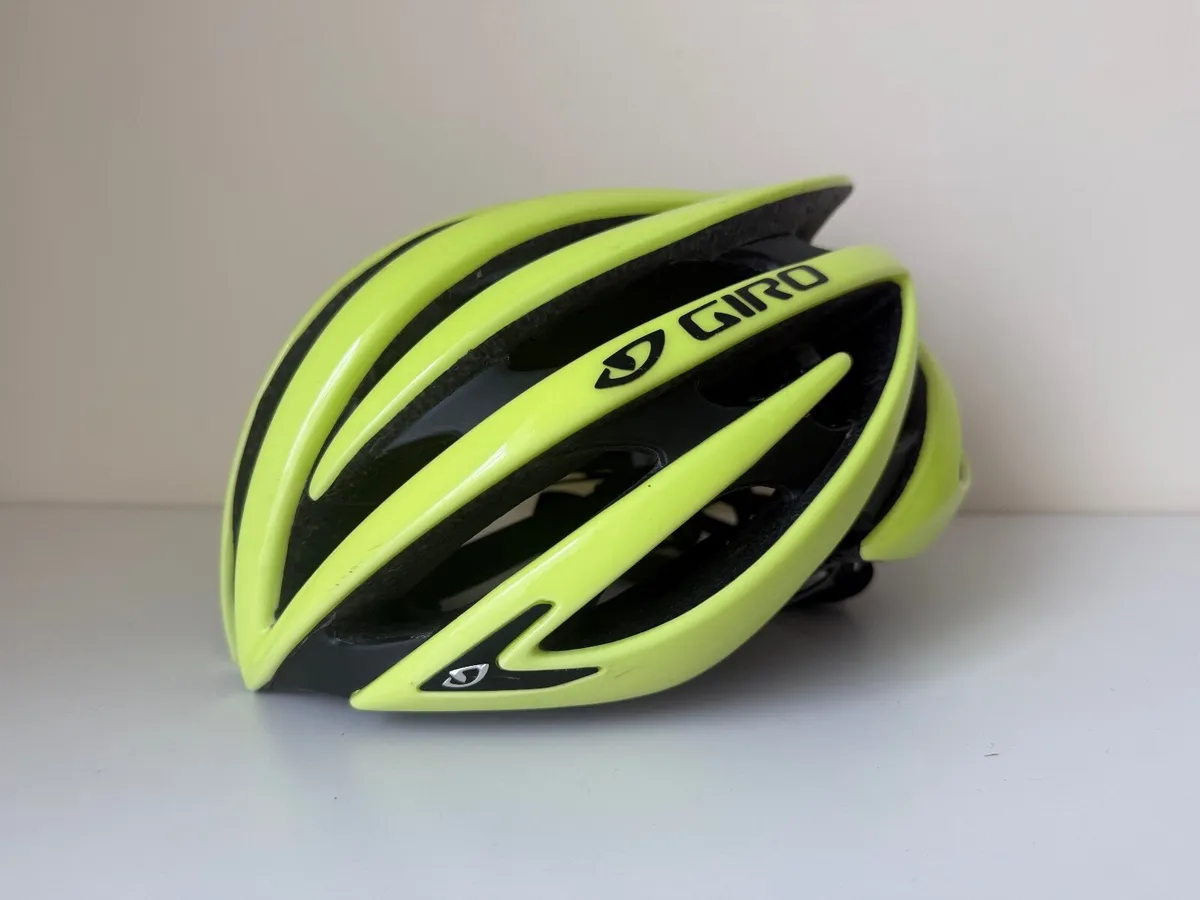 Top tier road bike helmet Giro AEON - Image 1