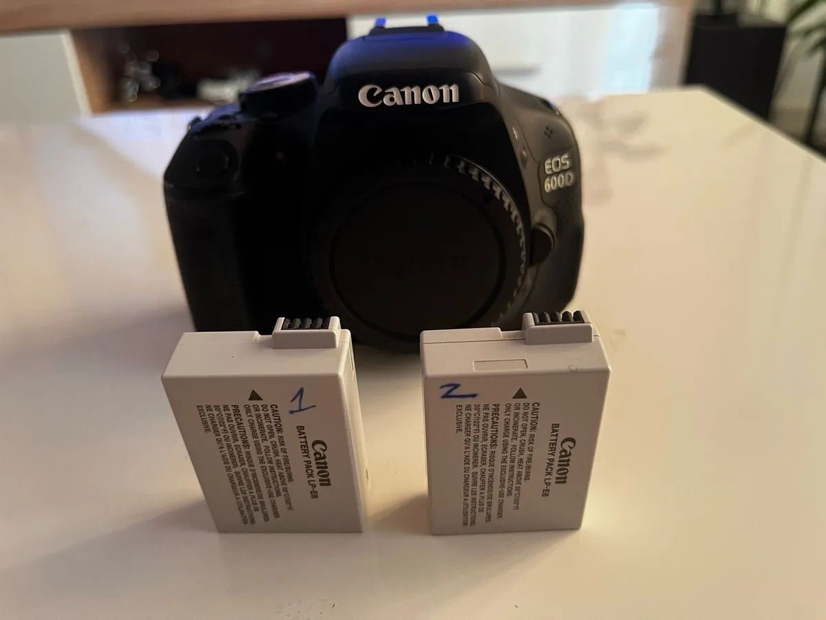 Canon 600D DSLR - Image 1