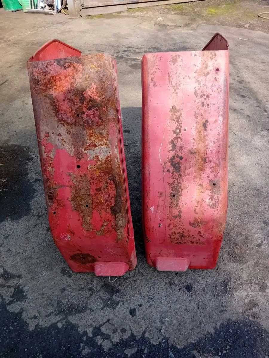 Massey 135 Mudguards. Bench Saw Nose Cone Bonnet - Image 4