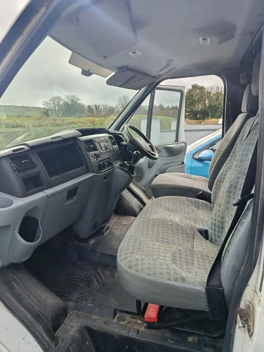 Ford Transit 2011 - Image 2