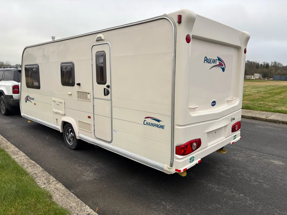 Bailey pageant series 6 4 berth - Image 2