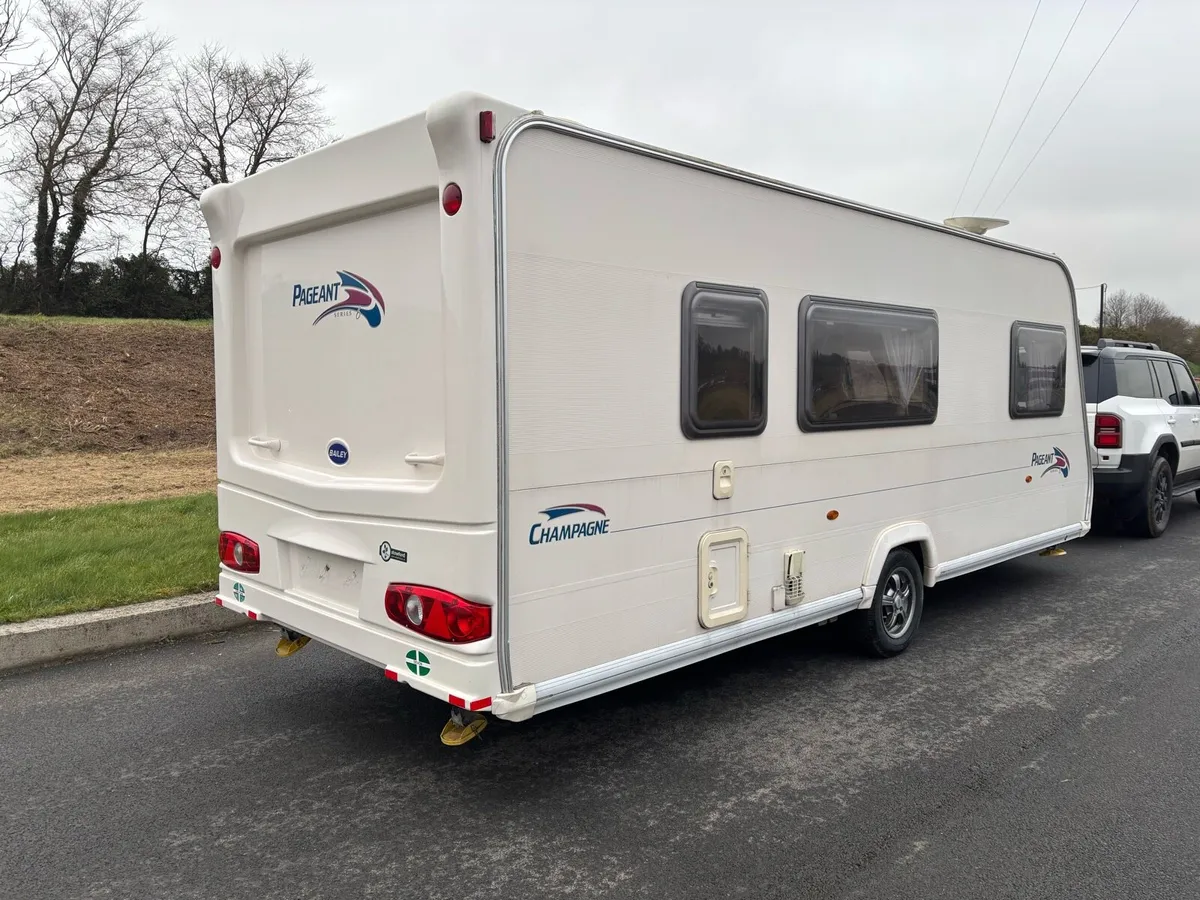 Bailey pageant series 6 4 berth - Image 3