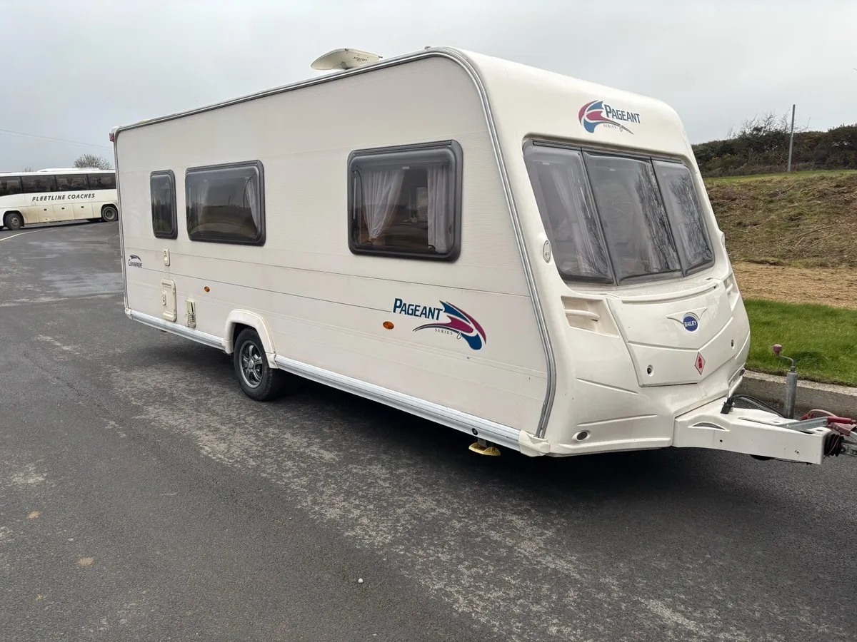 Bailey pageant series 6 4 berth - Image 4