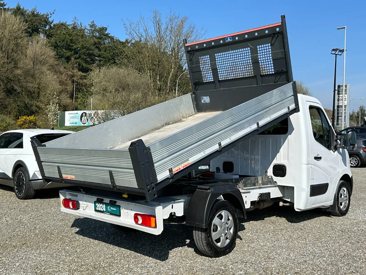 Nissan Interstar Tipper 145 BHP 2.3 DCi 241 - Image 3