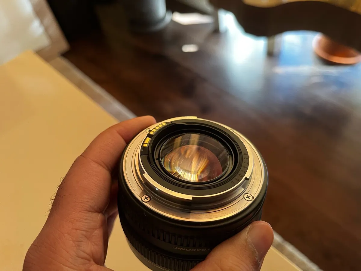 Canon EF 50mm 1.4 Lens - Image 4