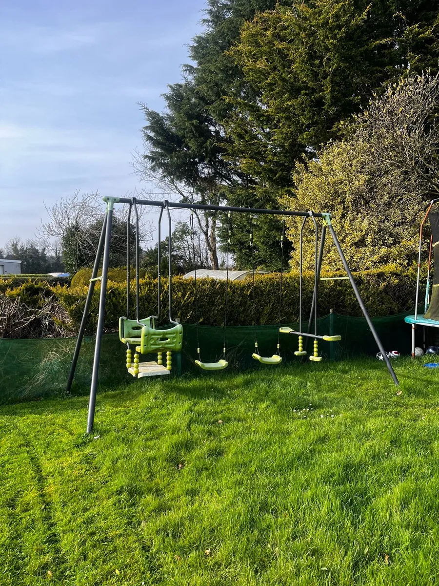Swing-Set - Image 1