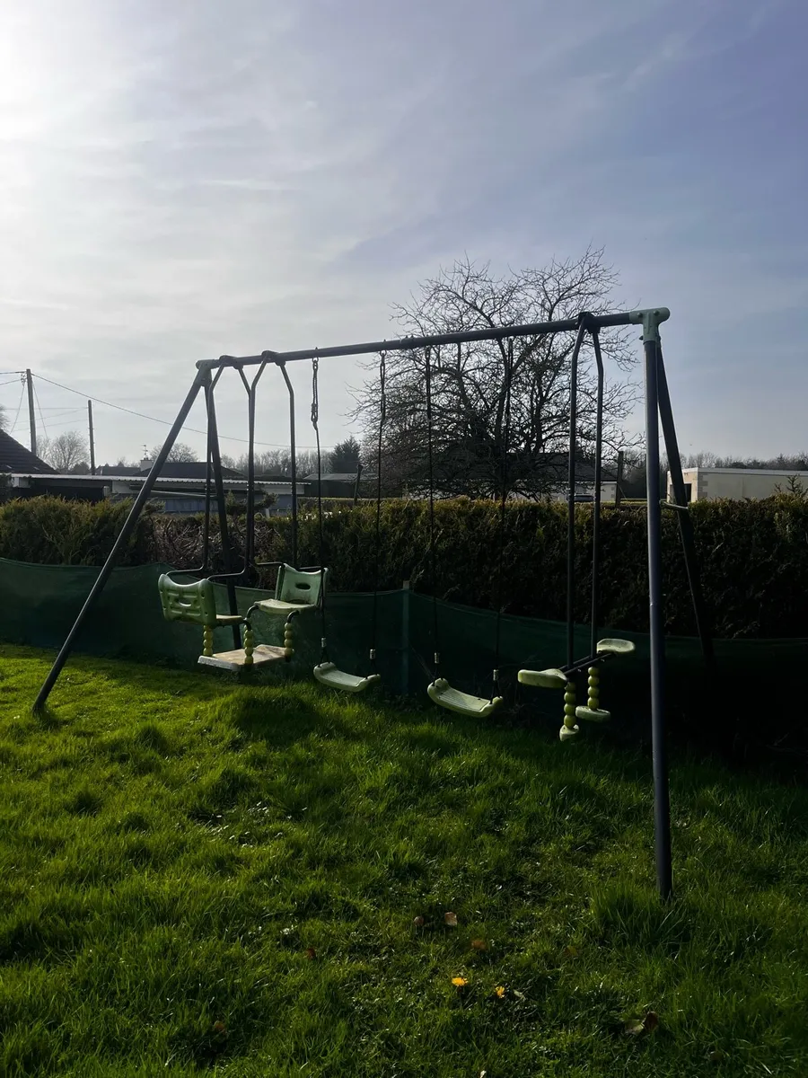 Swing-Set - Image 2