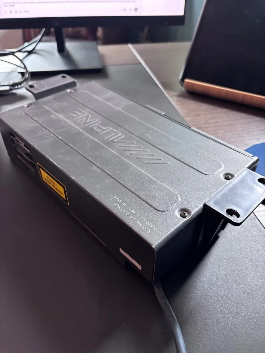 Alpine Car Stereo + 10-CD Shuttle Changer - Image 3