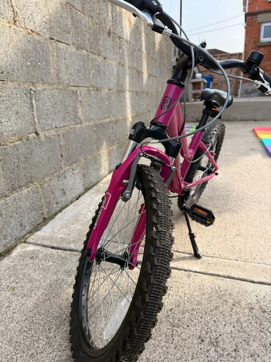 Kids Ridgeback mountain bike - Image 3