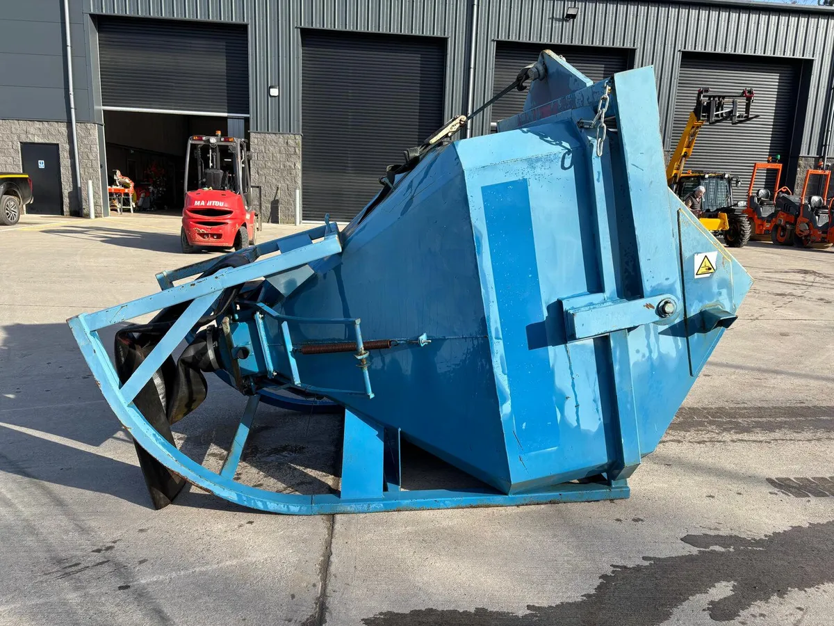 CONQUIP CONCRETE CHUTE - Image 2