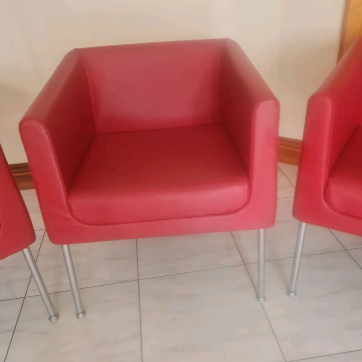 Orangebox tub Reception chairs x 3 - Image 2