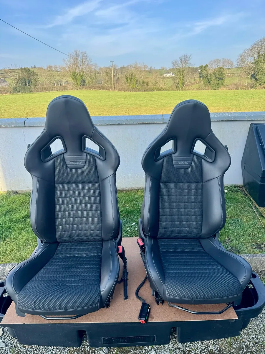 Car and van parts - Image 1