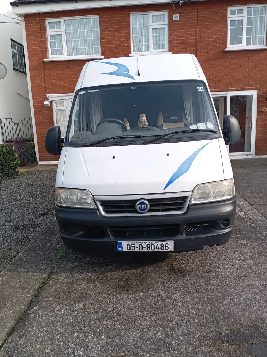 Camper van - Image 1