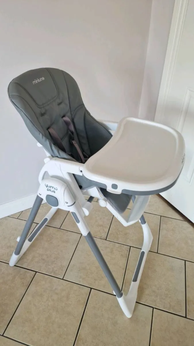 Miniuno yumo plus baby highchair - Image 1