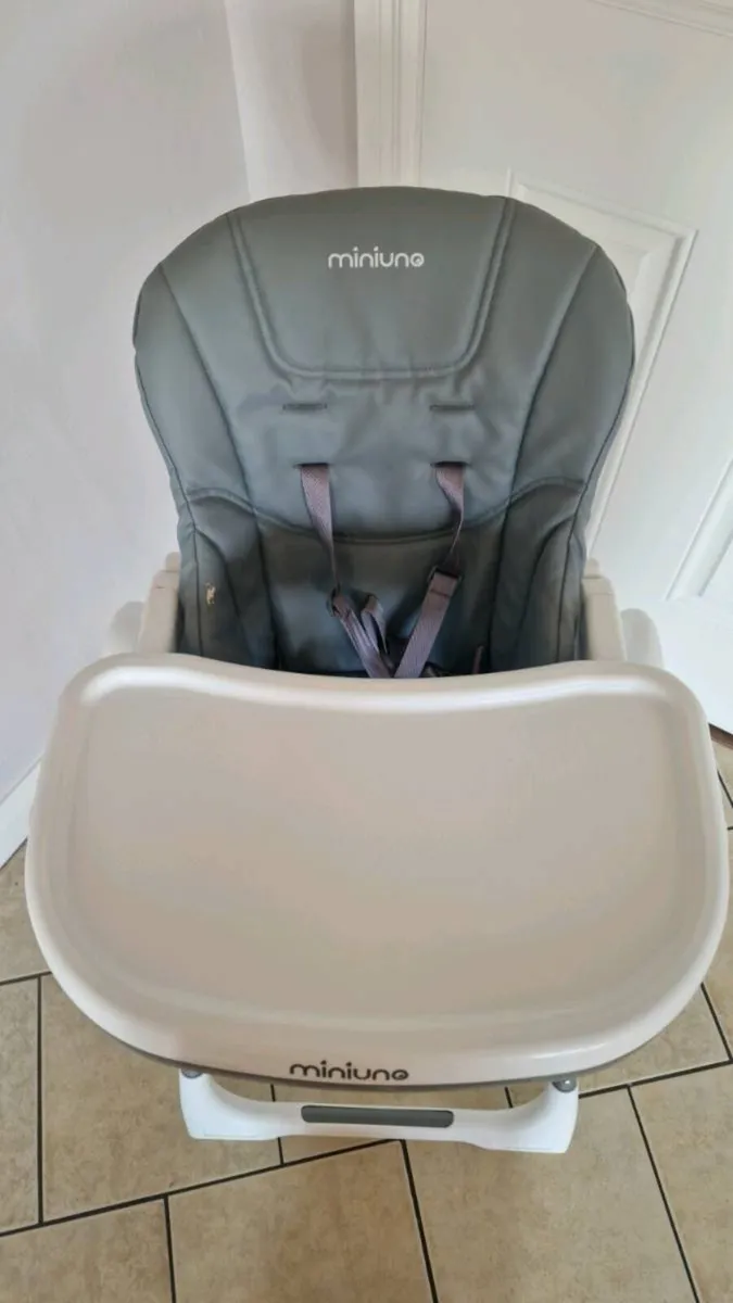 Miniuno yumo plus baby highchair - Image 4