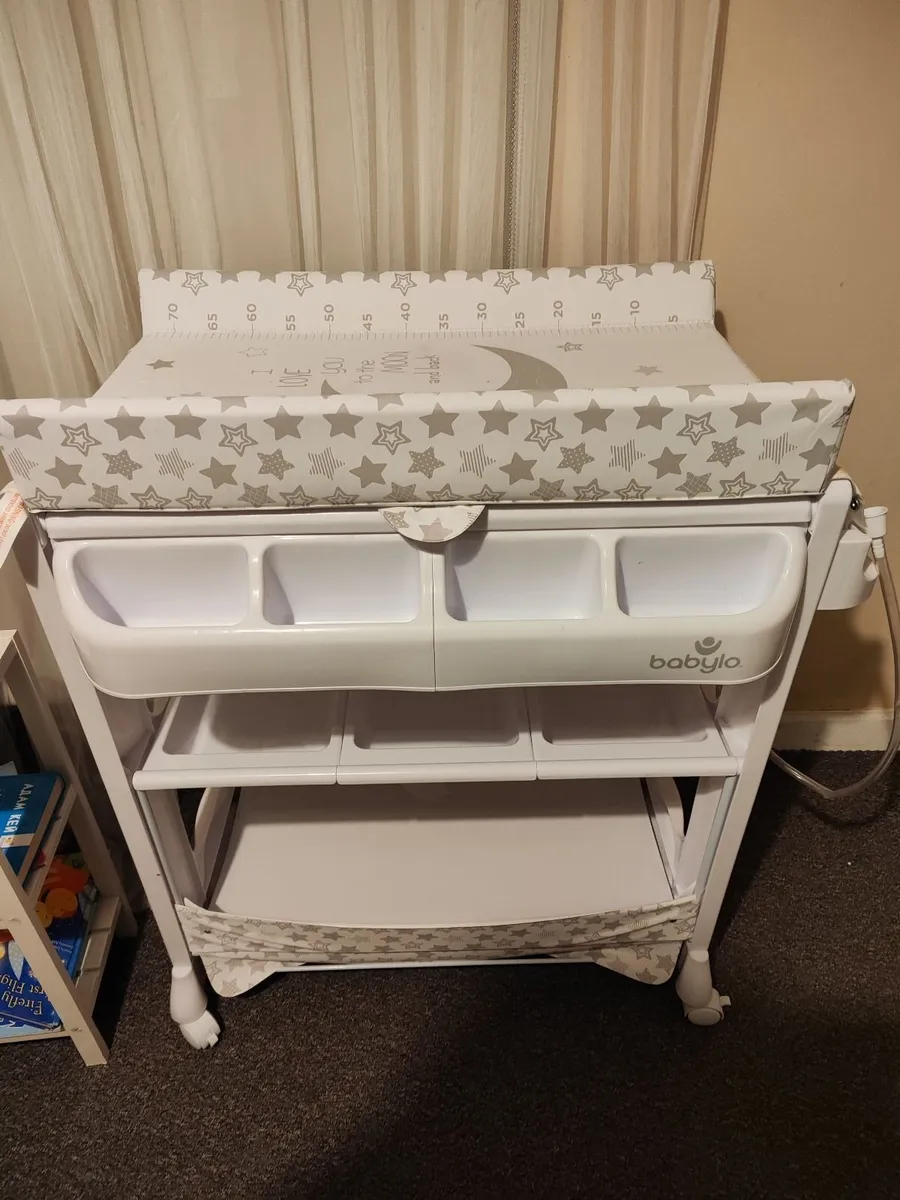 Babylo Bath and Baby Changing Table - Image 3