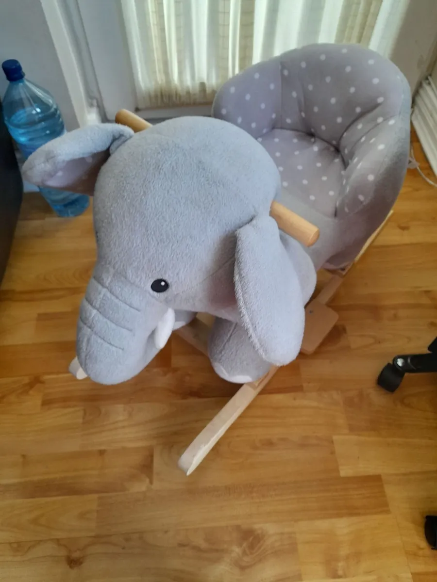 Rocking elephant toy - Image 1