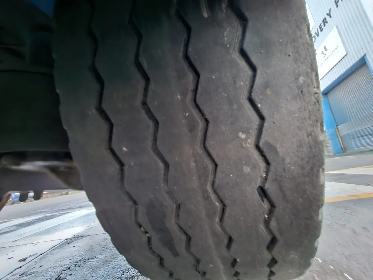 Sdc trailer - Image 3