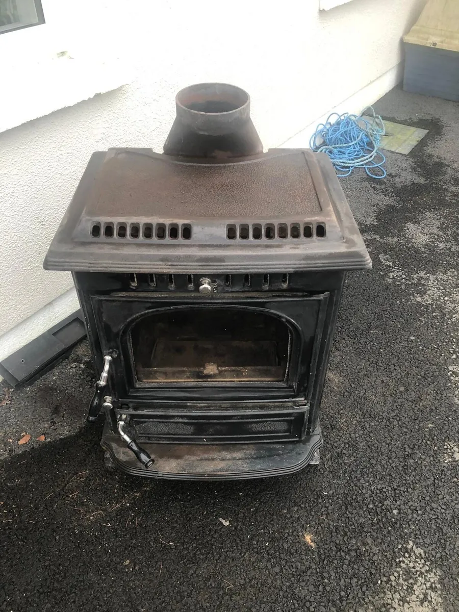 Mulberry stove - Image 1