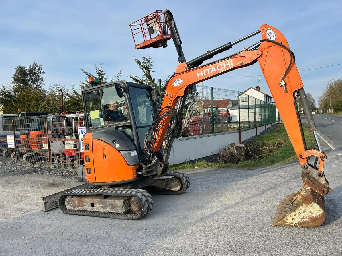 Year 2013 Hitachi 38U-5 - Image 4