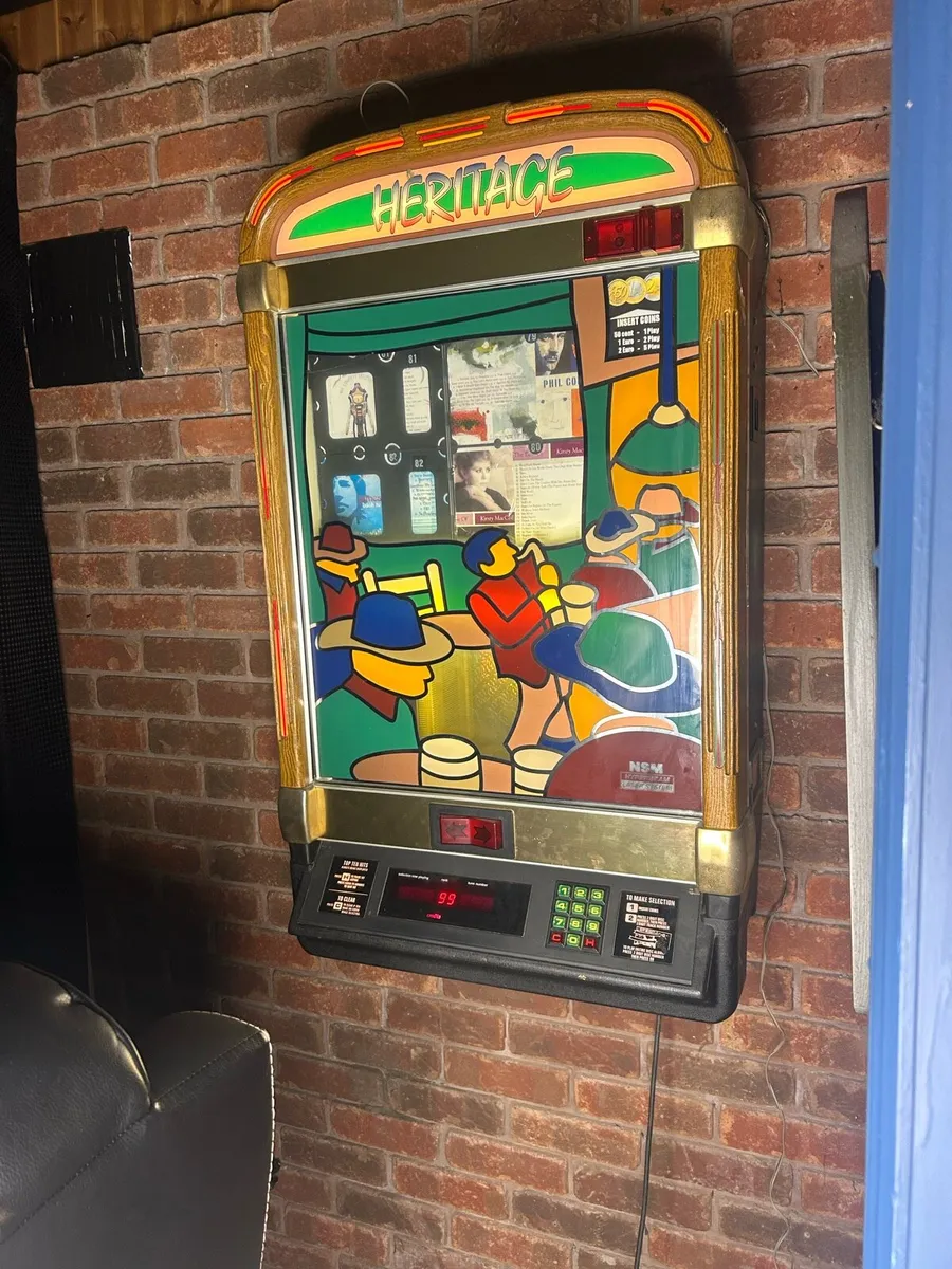 Wall mounted jukebox - Image 1