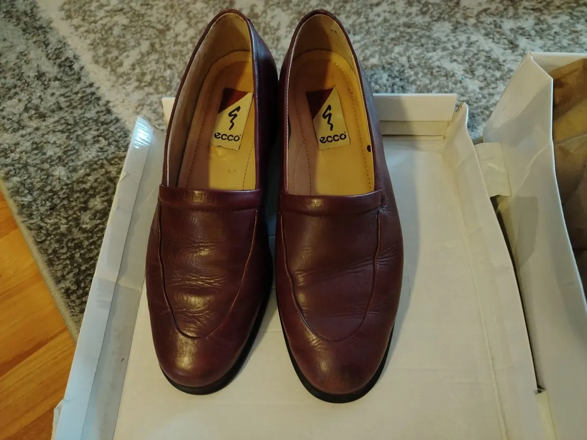 2 pairs Women's shoes,Fly London and EccoUk6 eu39 - Image 4