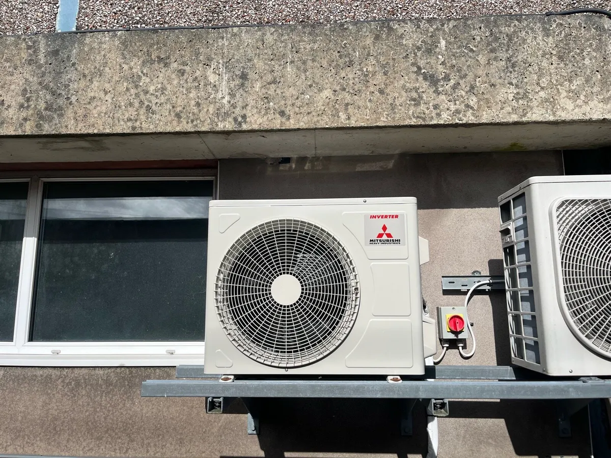 Air conditioning units - Image 1