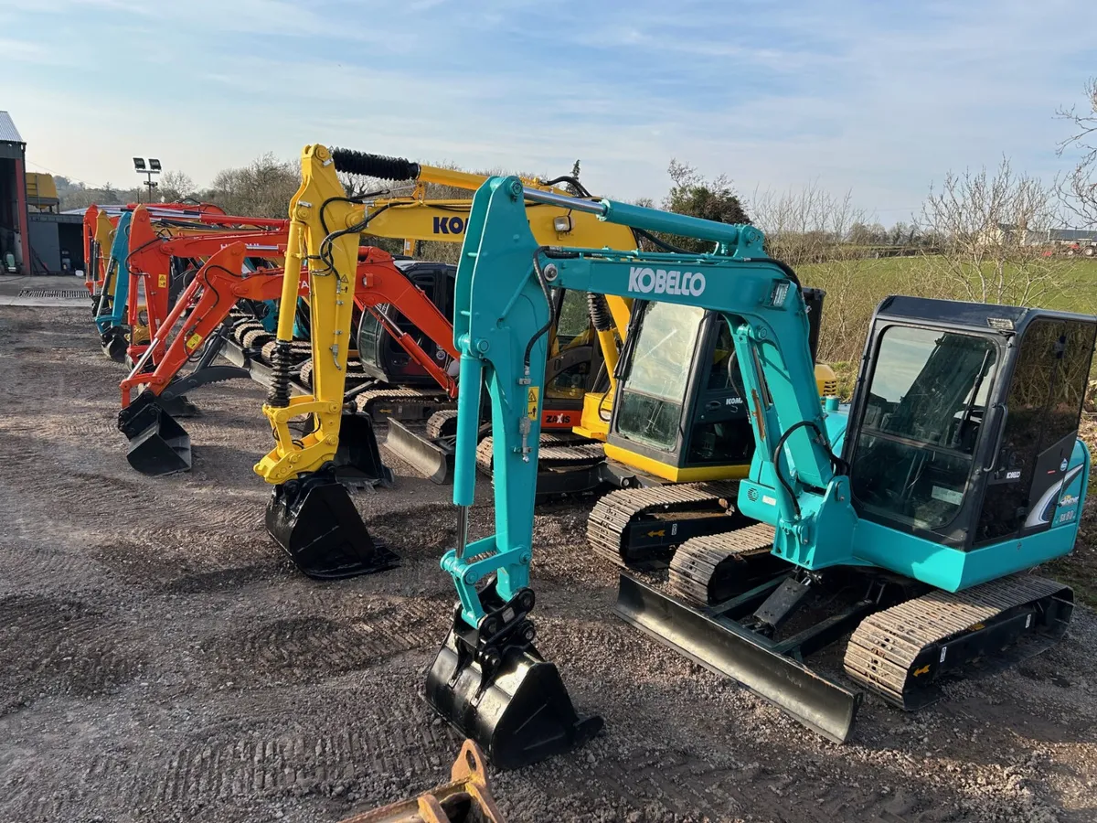 4 - 7 Tonne Diggers - - - Priced To Sell - Image 1