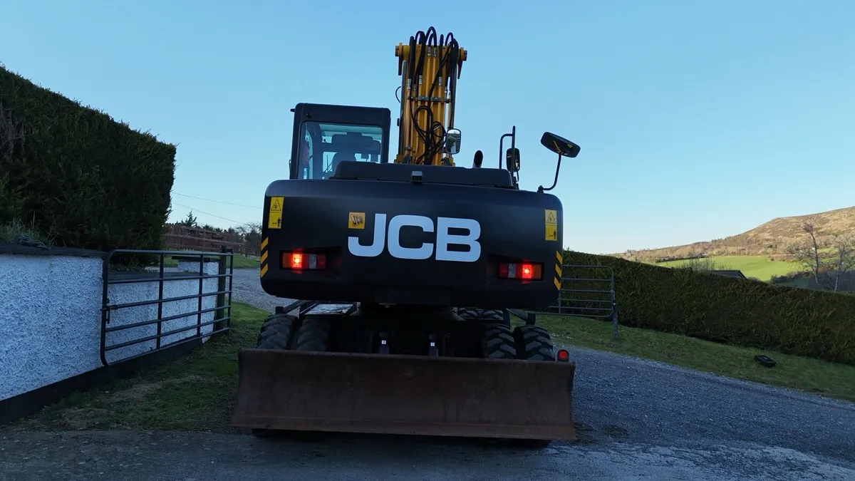 JCB JS145 - Image 4