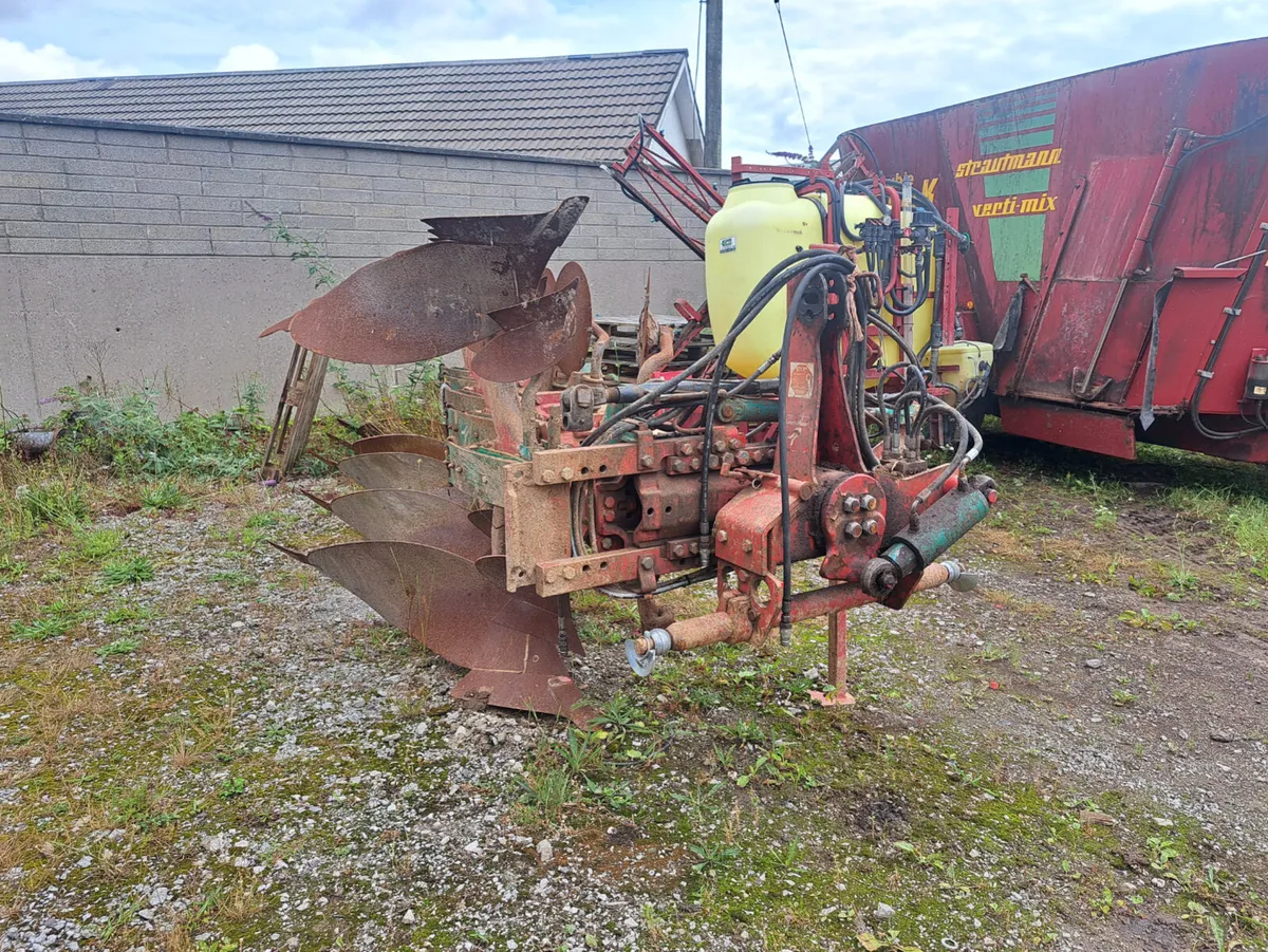 Kverneland ES 80 5 Furrow plough - Image 2