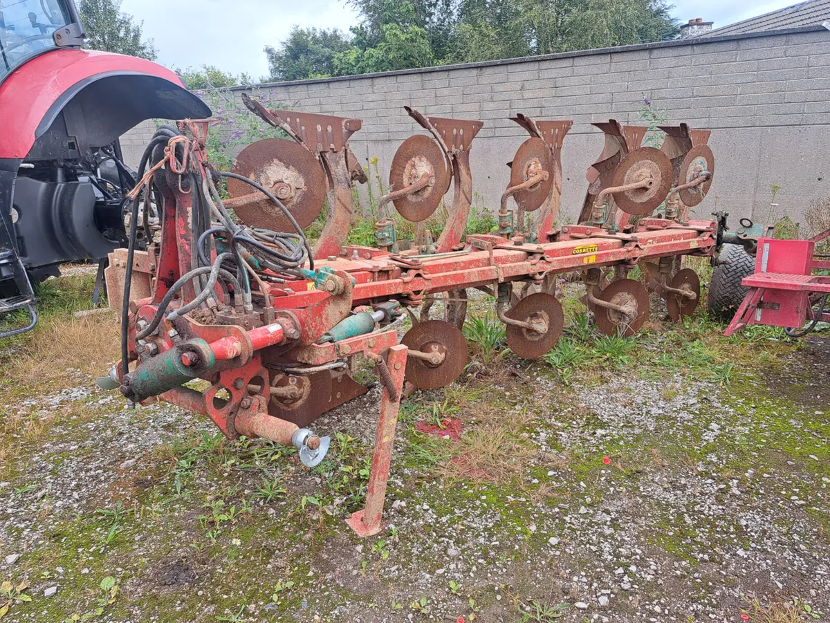 Kverneland ES 80 5 Furrow plough - Image 1