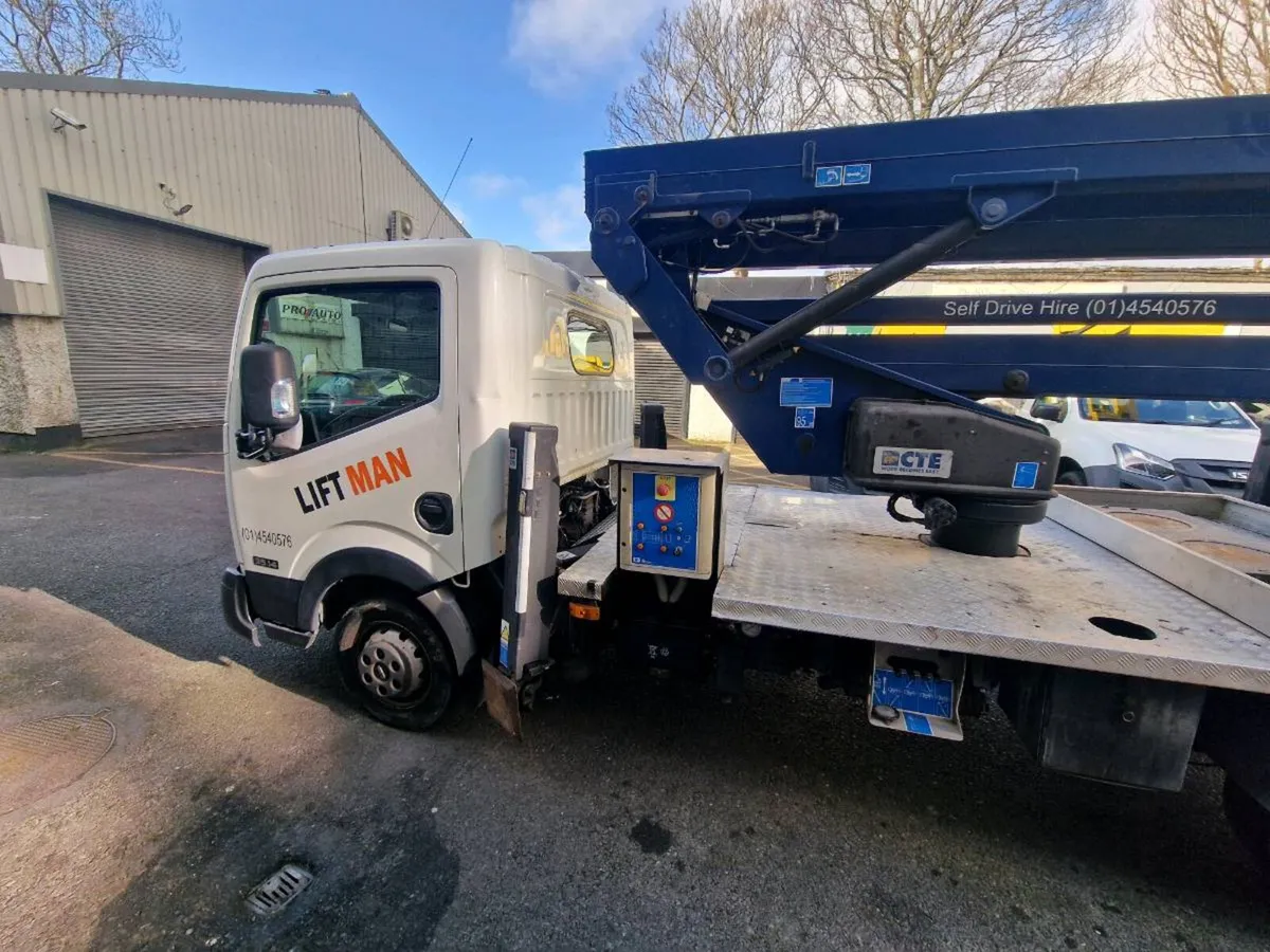 2017 Nissan Cabstar Cherrypicker - Image 4
