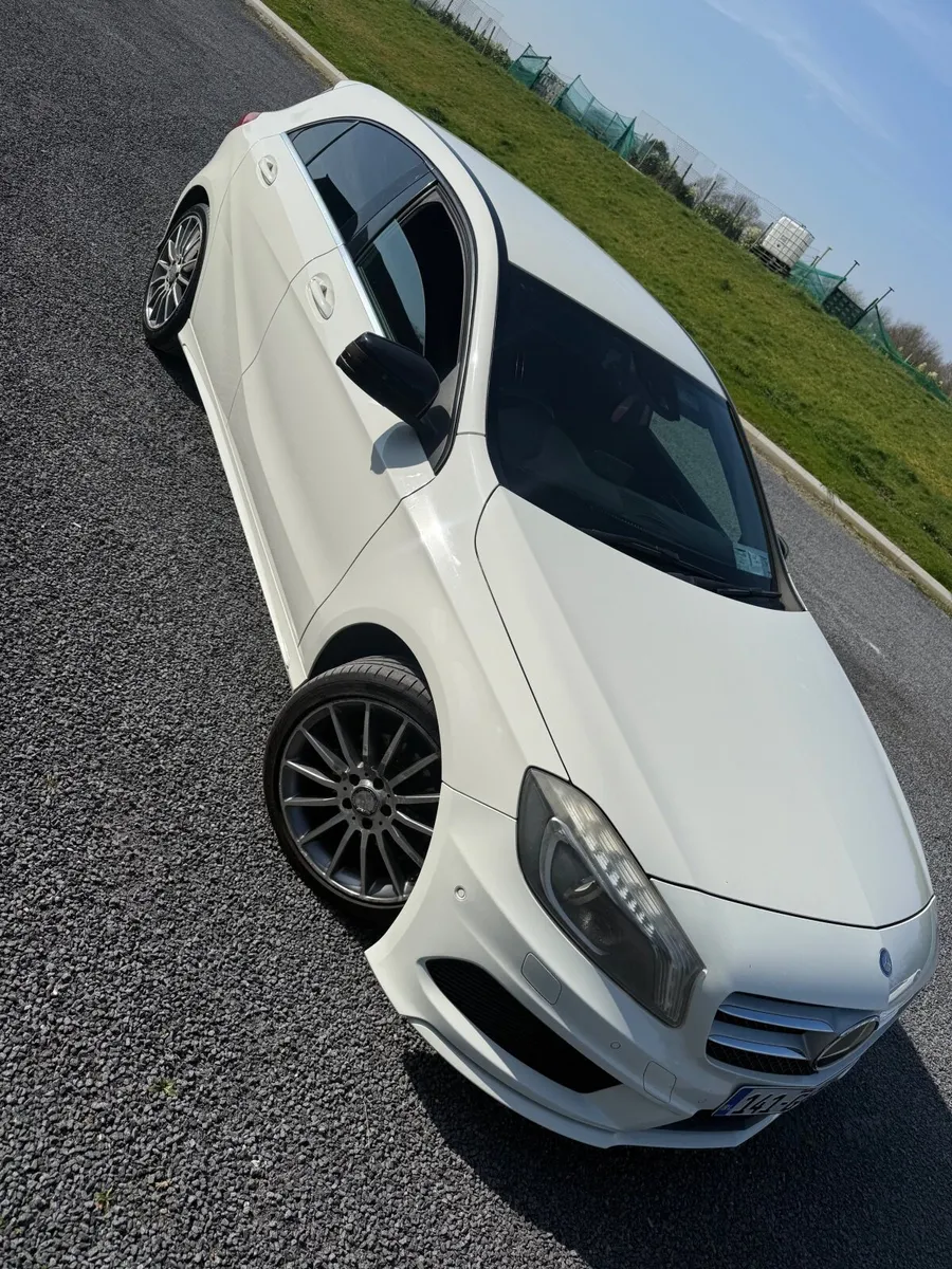 A clas 1.6 petrol automatic - Image 3