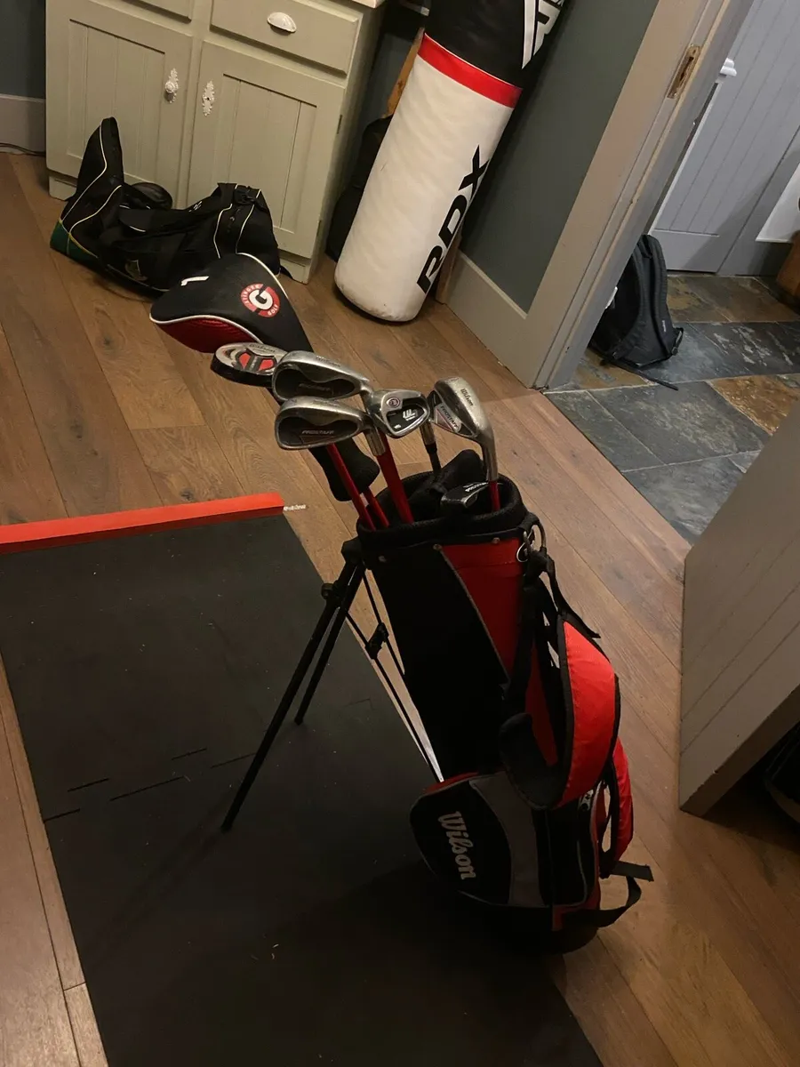 Junior Golf bag and clubs - Image 3