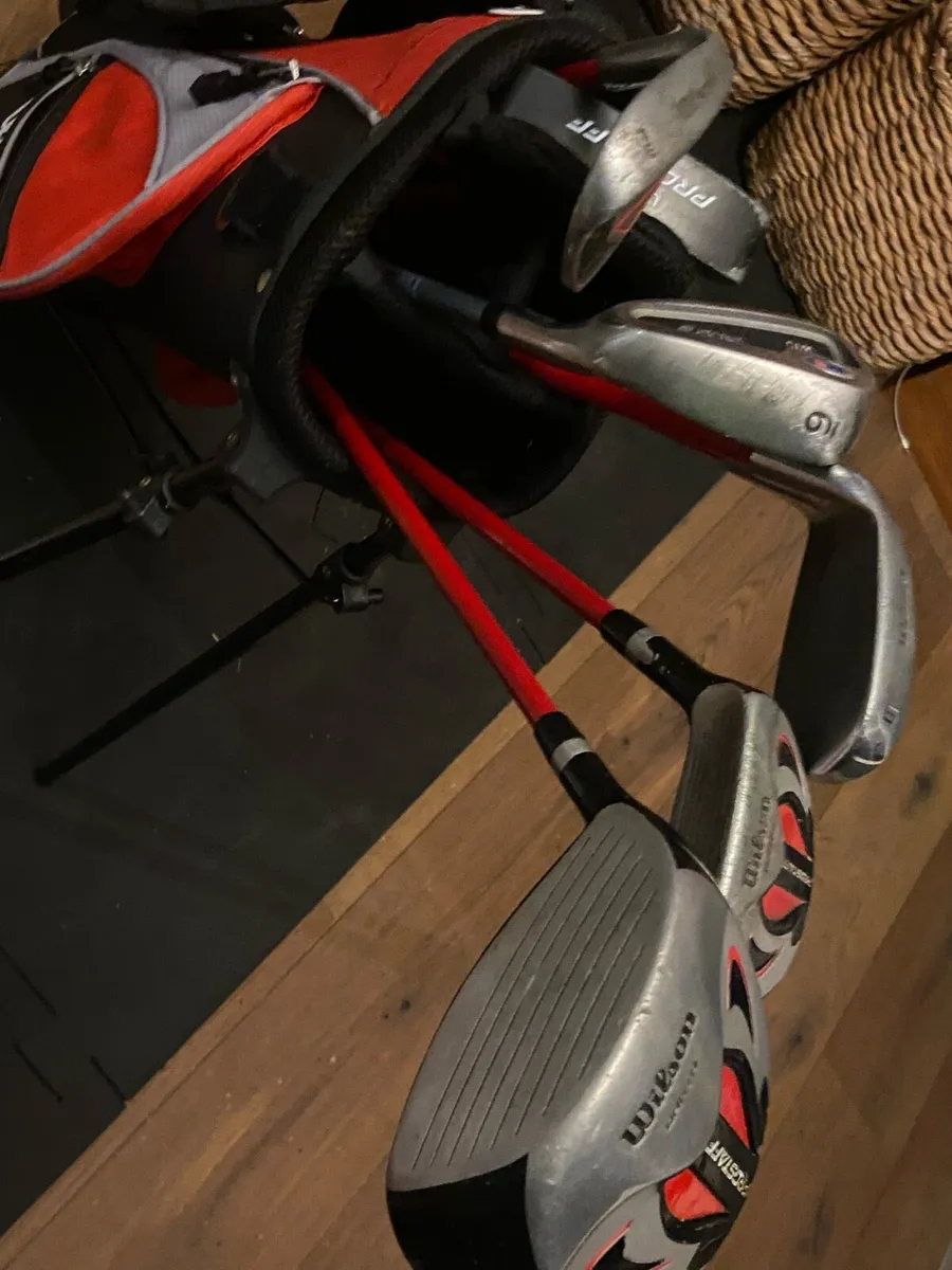 Junior Golf bag and clubs - Image 1