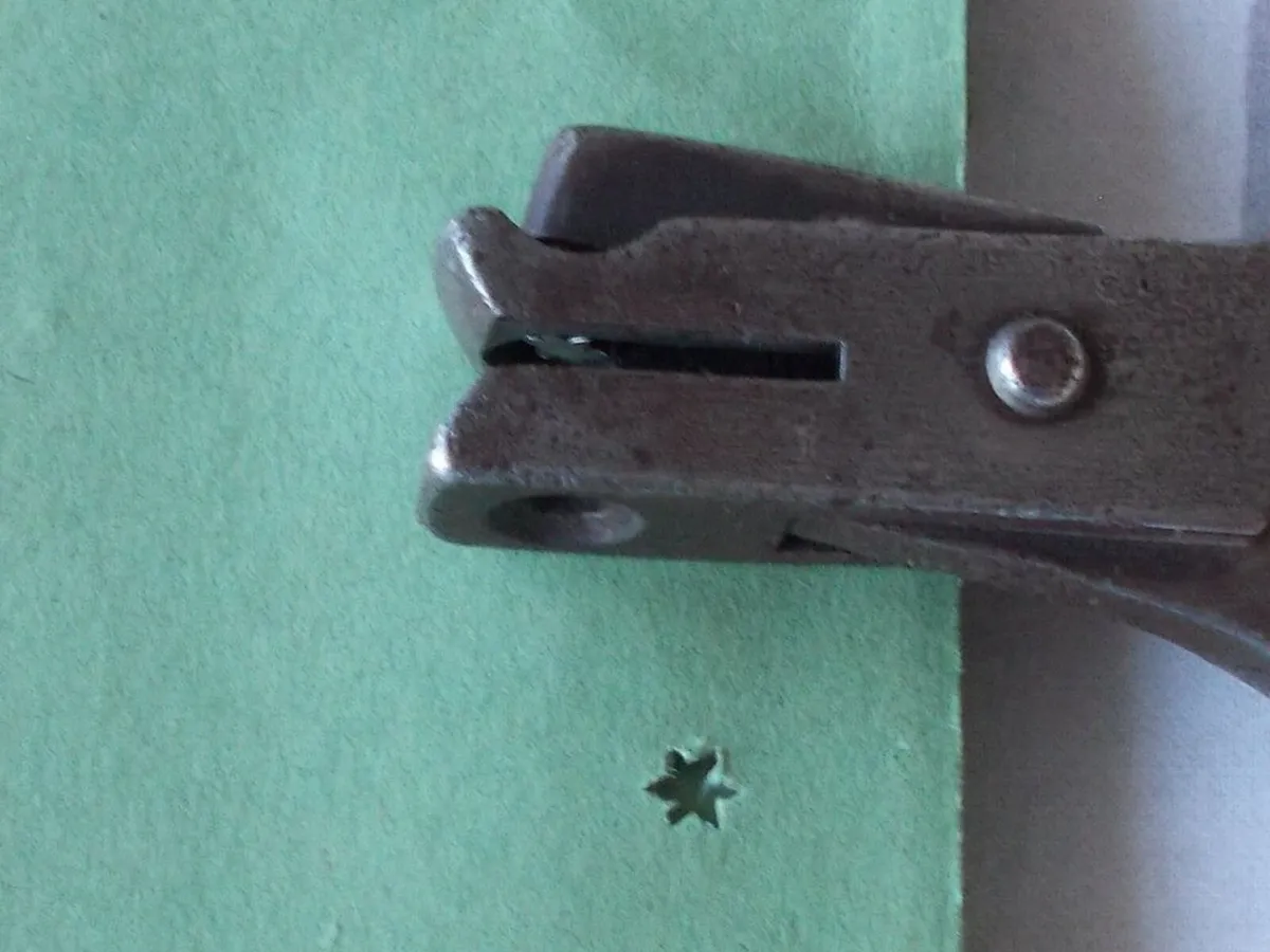 Howth Tram/Dublin Bus Ticket Puncher - Image 3