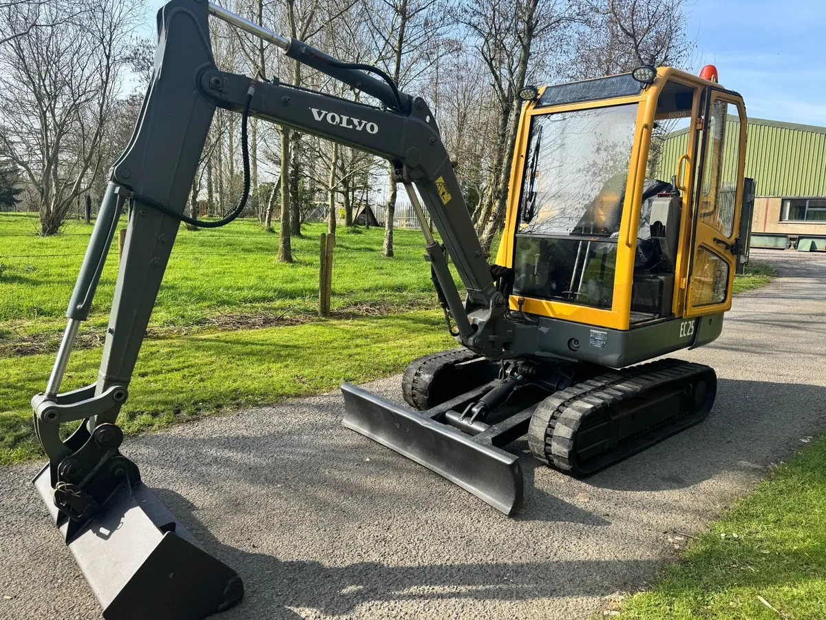 Volvo ec25 - Image 2