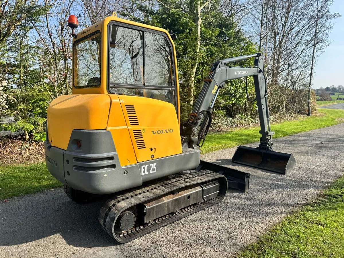 Volvo ec25 - Image 3