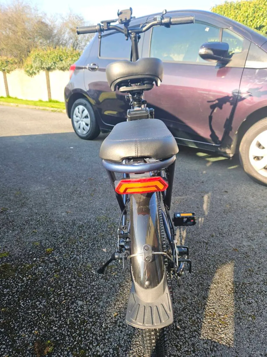 CY20 Portable Commuter Electric Folding Bike - Image 3