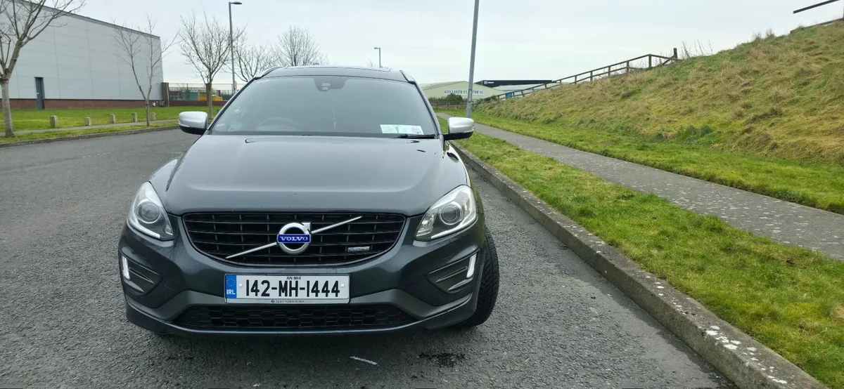 Volvo XC60 R-DESIGN SPORT LUX NAV1 - Image 3